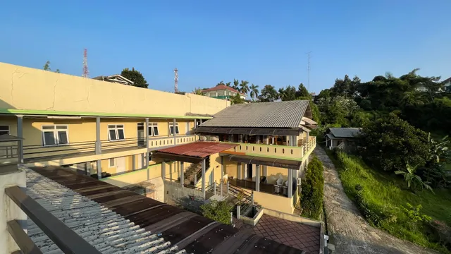 Urbanview Hotel Gunung Geulis Village