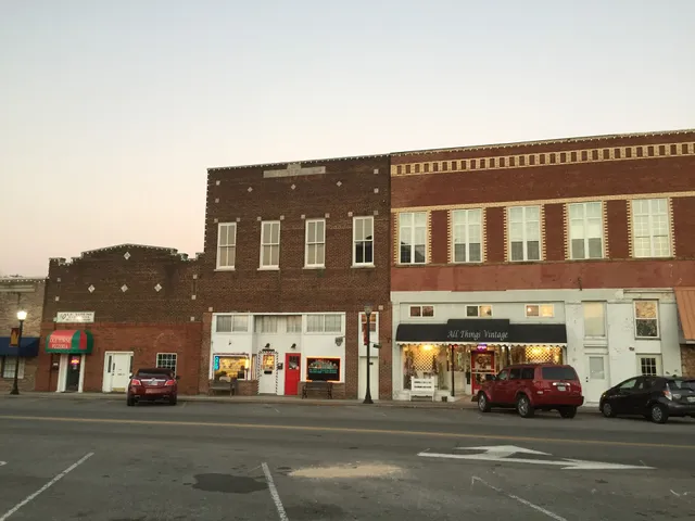 Livingston Hotel/Lofts-Downtown Square