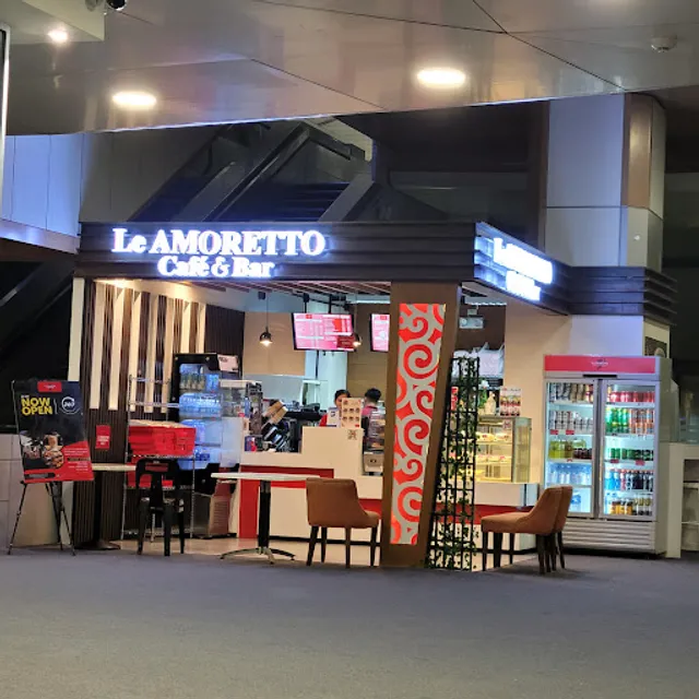 Le Amoretto Cafe & Bar