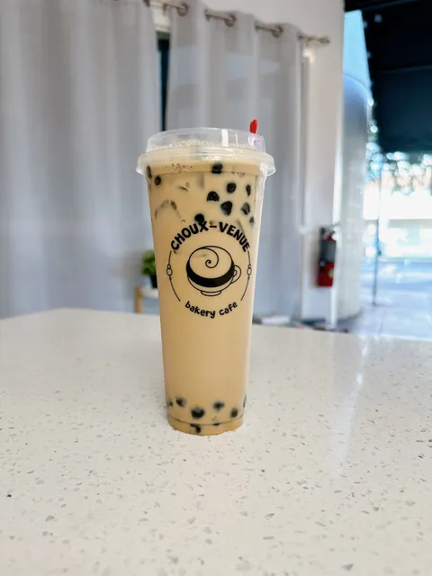 Choux-Venue Bakery Cafe