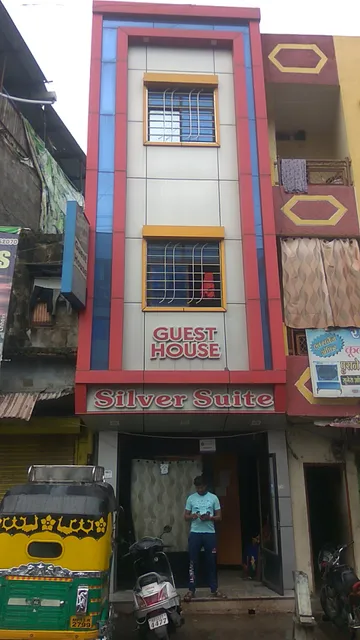 SPOT ON 42525 Hotel Silver Suite