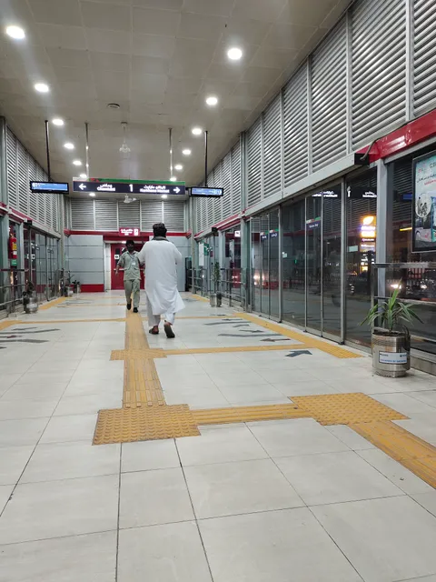 Board Bazar - BRT Bus Station No. 24