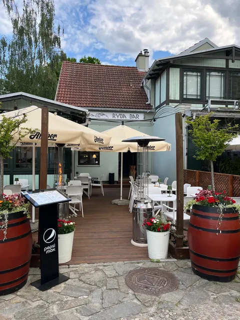 Ryba Bar
