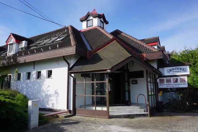 Május 1 Vendégház - Torony