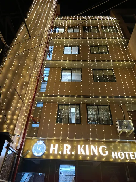 OYO H.R.KING HOTEL
