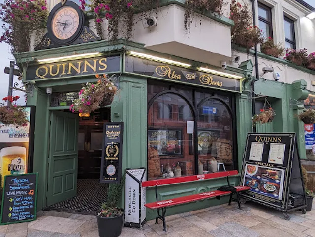 Quinns Bar