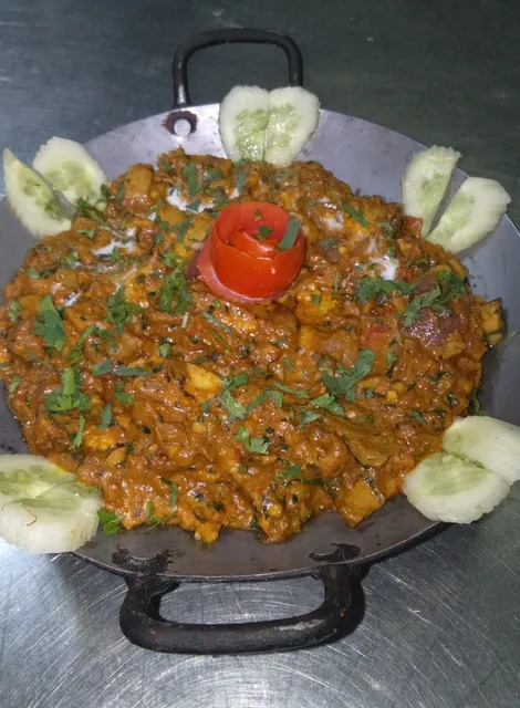 GREENS RESTAURANT & BAR