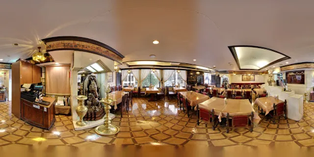 Moti Akasaka Indian Restaurant always