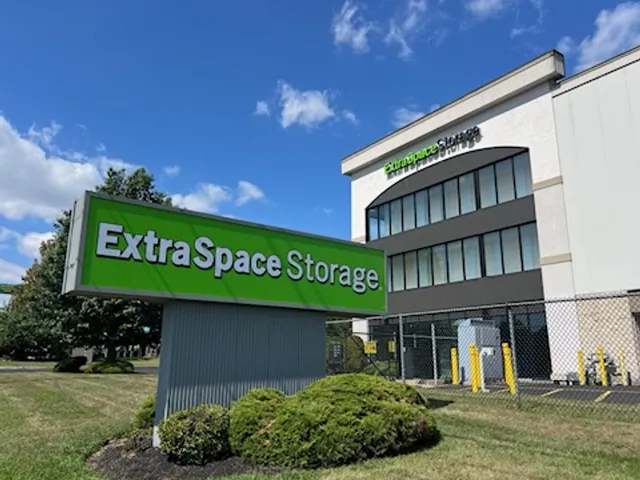 Extra Space Storage