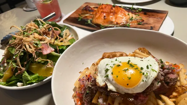 Lone Fox Bistro & Lounge