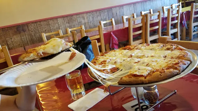 Renato King of the Pizza