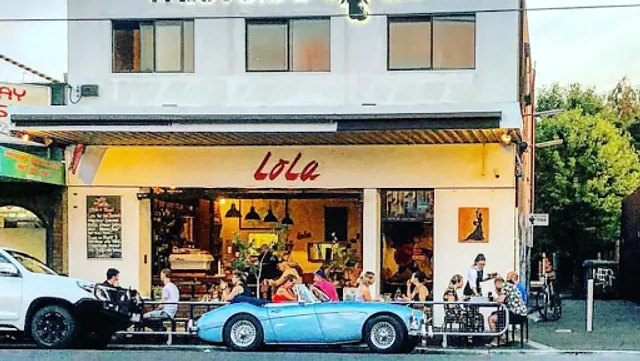 Lola Café