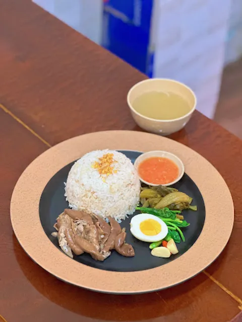 กิน กิน Kin Kin Thai Food - 339 Phan Châu Trinh