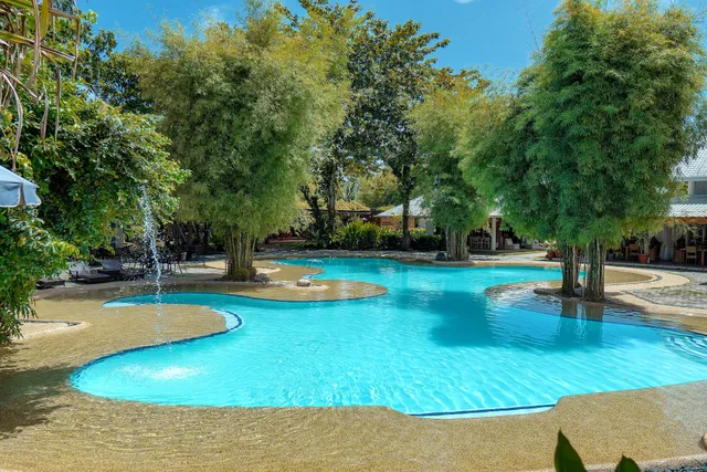 Almont Inland Resort