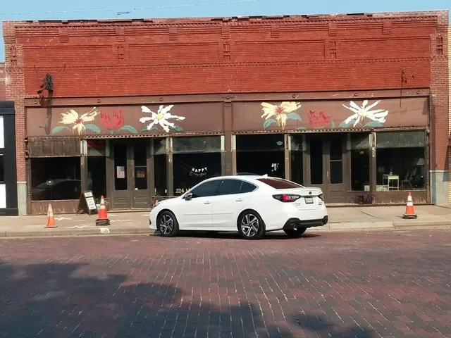 Halstead Floral at The Plaza