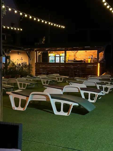 Hotel Garden House restoran sa prenoćištem