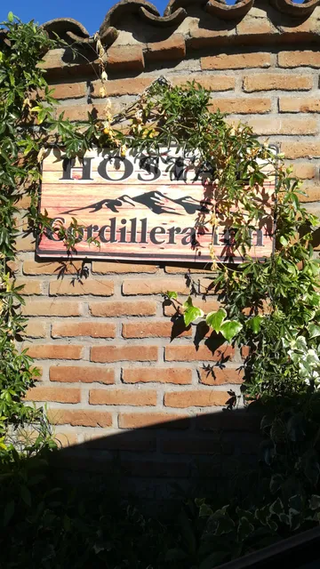 Hostal Cordillera Inn