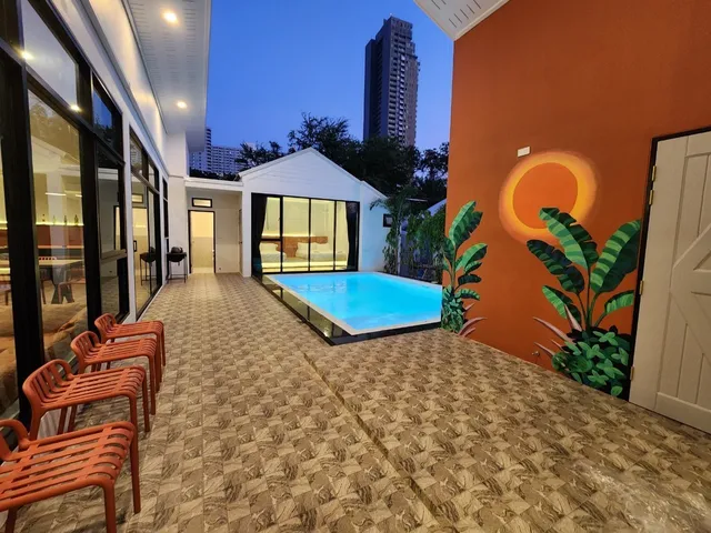 Madaguscar Pool Villa พัทยา-จอมเทียน