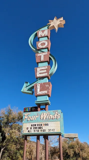Four Winds Motel