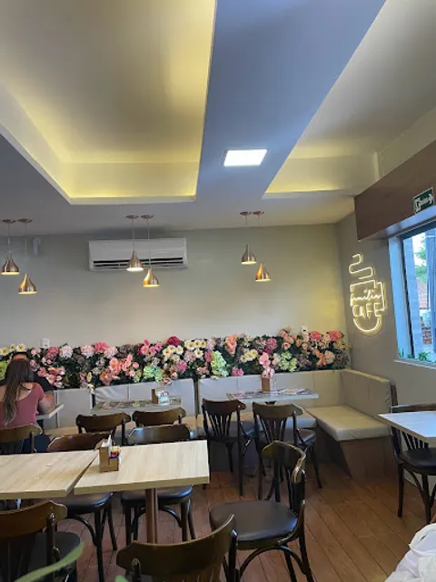Cafeteria Família Café