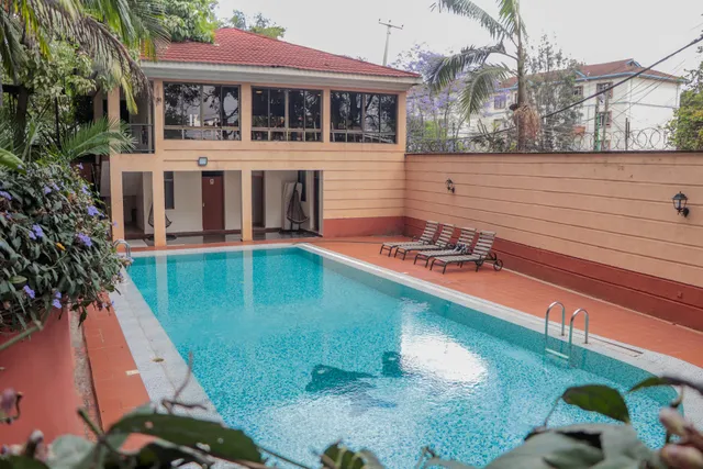 GemSuites Statehouse Crescent