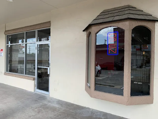 Goomba's Pizzeria - San Antonio