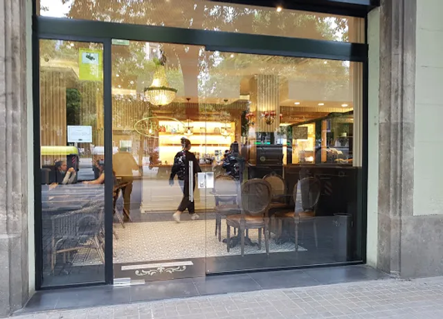 El Fornet - Pau Claris 190