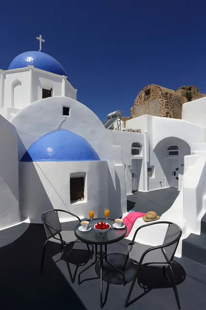 Church and Cave - Santorini Private Residences