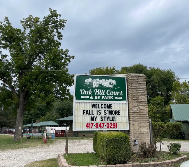 Oak Hill Court Cabins & RV Park