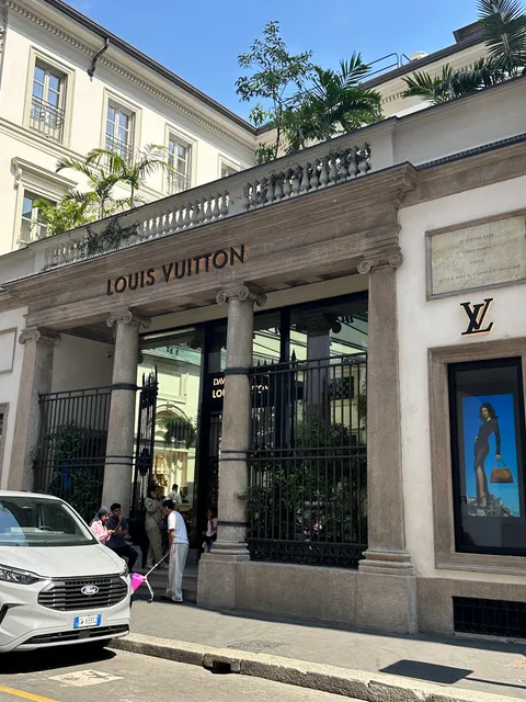 Louis Vuitton Milano Montenapoleone