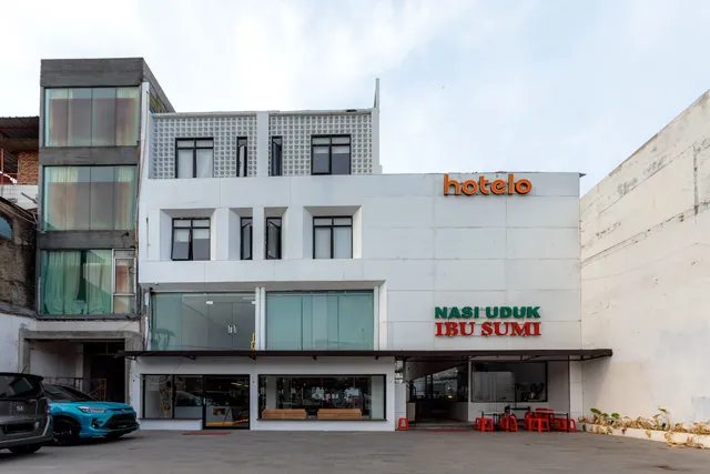 RedDoorz near Mangga Dua Mall