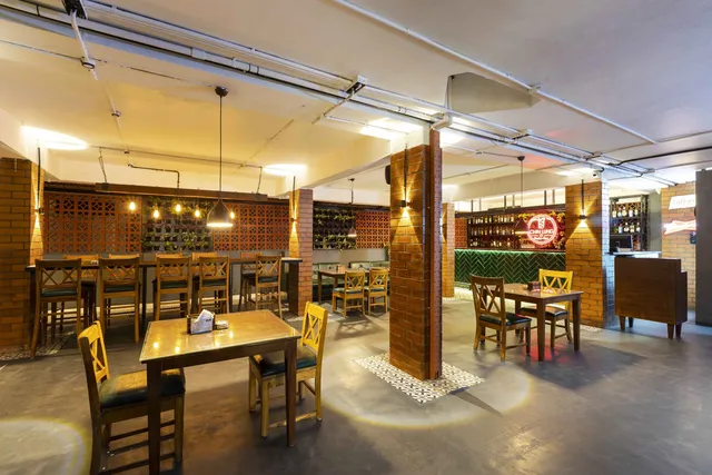 CHIN LUNG RESTO BAR Majestic , Gandhinagar