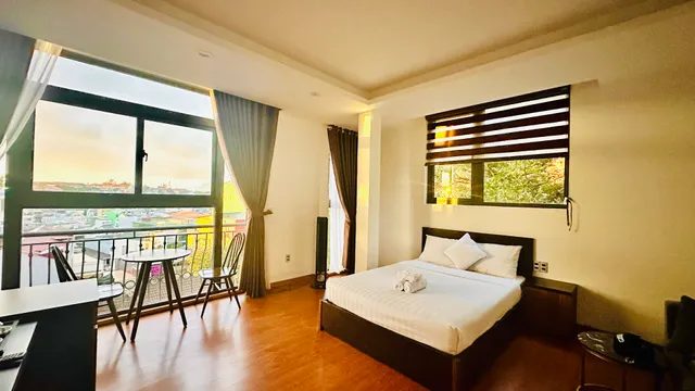 TTR Midtown View Hotel