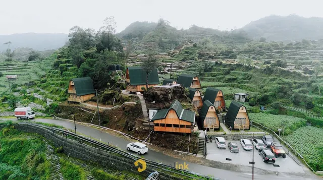 Sikunir Pondok Cabin By Travelink