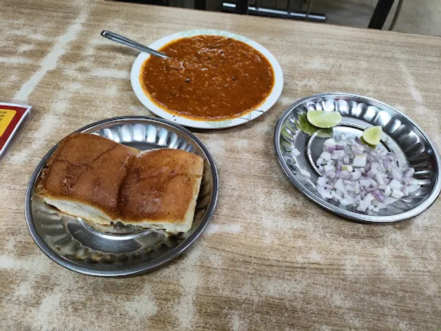 Shreenath Pav Bhaji Hut