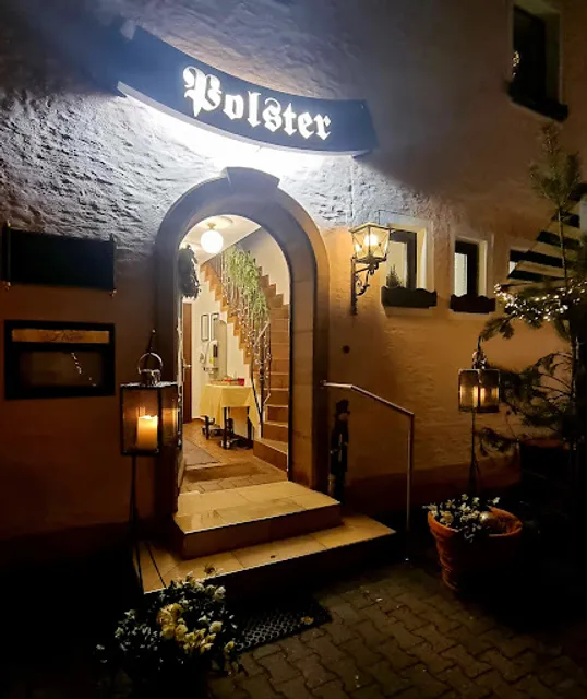 Country Hotel and Inn Polster