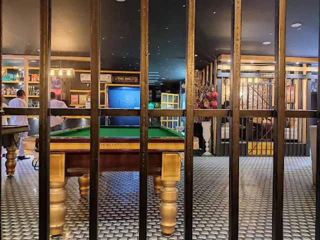 Hungrella Restaurant