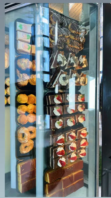 Habana mariel cuban-puerto rican bakery