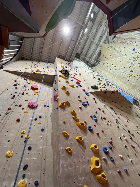 BRONX ROCK climbing hall GmbH
