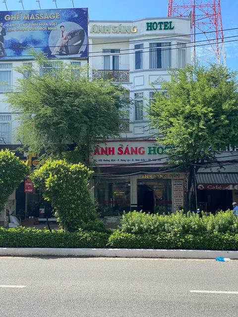 Ánh Sáng Hotel