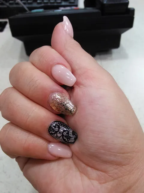 Nikki Nail