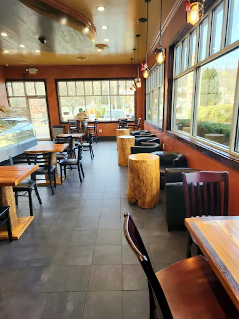 Common Grounds Bridgeport Ave. (Shelton)