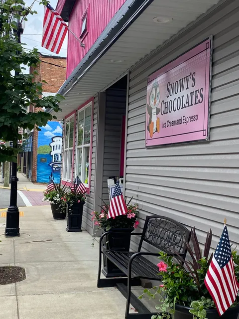 Snowy's Fine Chocolates, Ice Cream, and Espresso