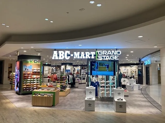 ABC-MART GRAND STAGE Namba Parks shop