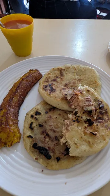 Pupusería Excelente