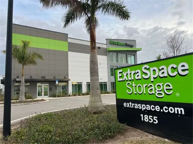 Extra Space Storage