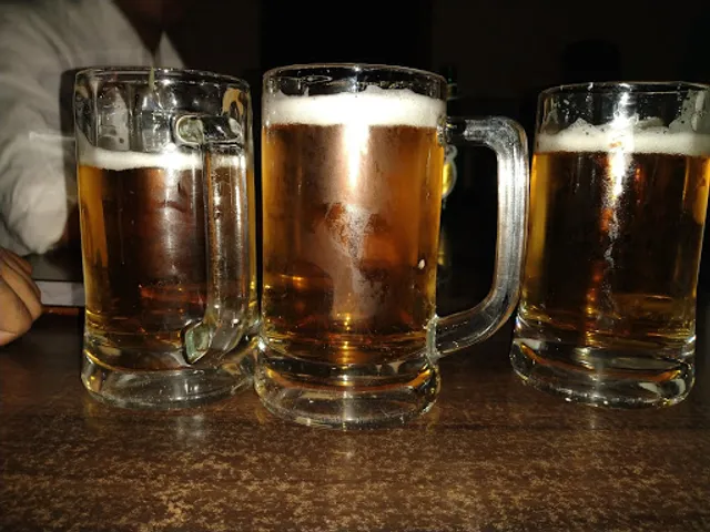 Curley's Resto Lounge