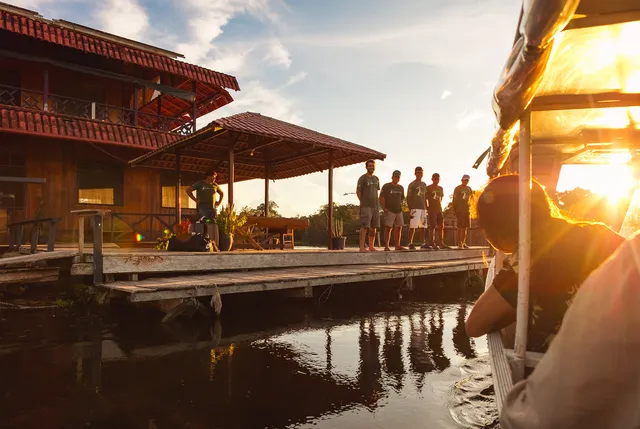 Floating Inn Uacari / Uakari Lodge