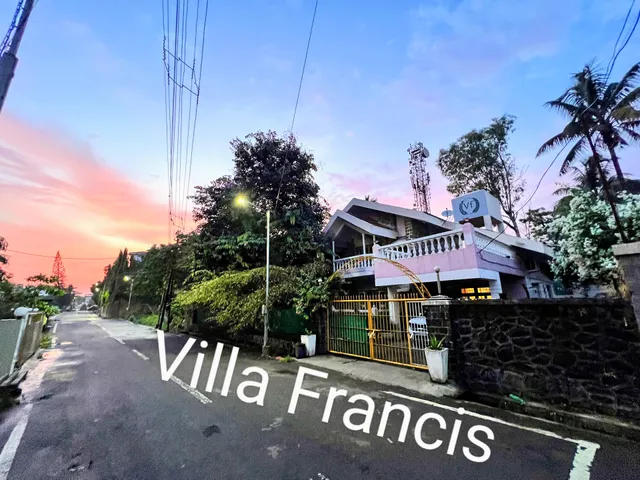 Lonavala Sublime Francis Villa: Luxe 4-BHK Spacious Valvan Retreat with Sunken Pool & Bar