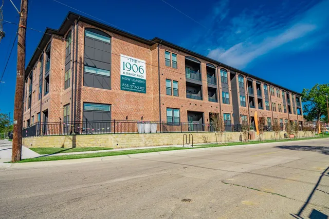 The 1906 at Bishop Ridge